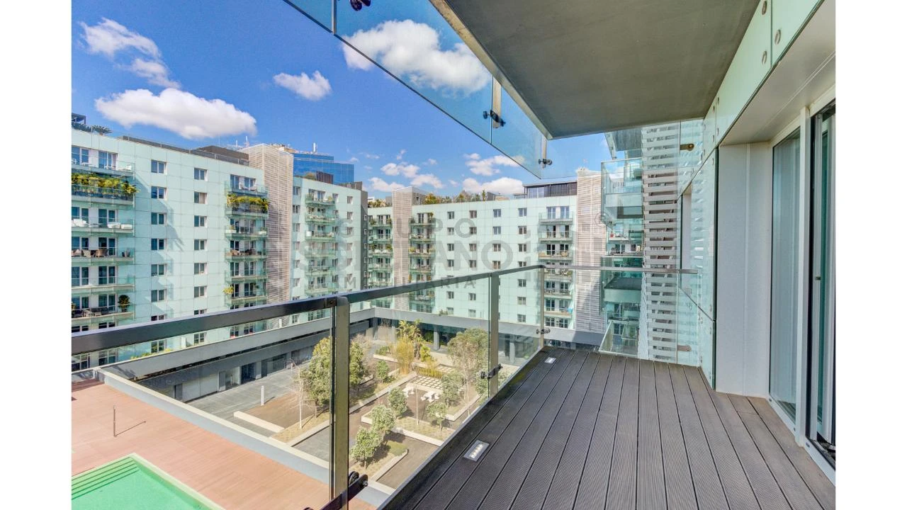Apartamento T5 para Arrendamento em Avenidas Novas Foto 9