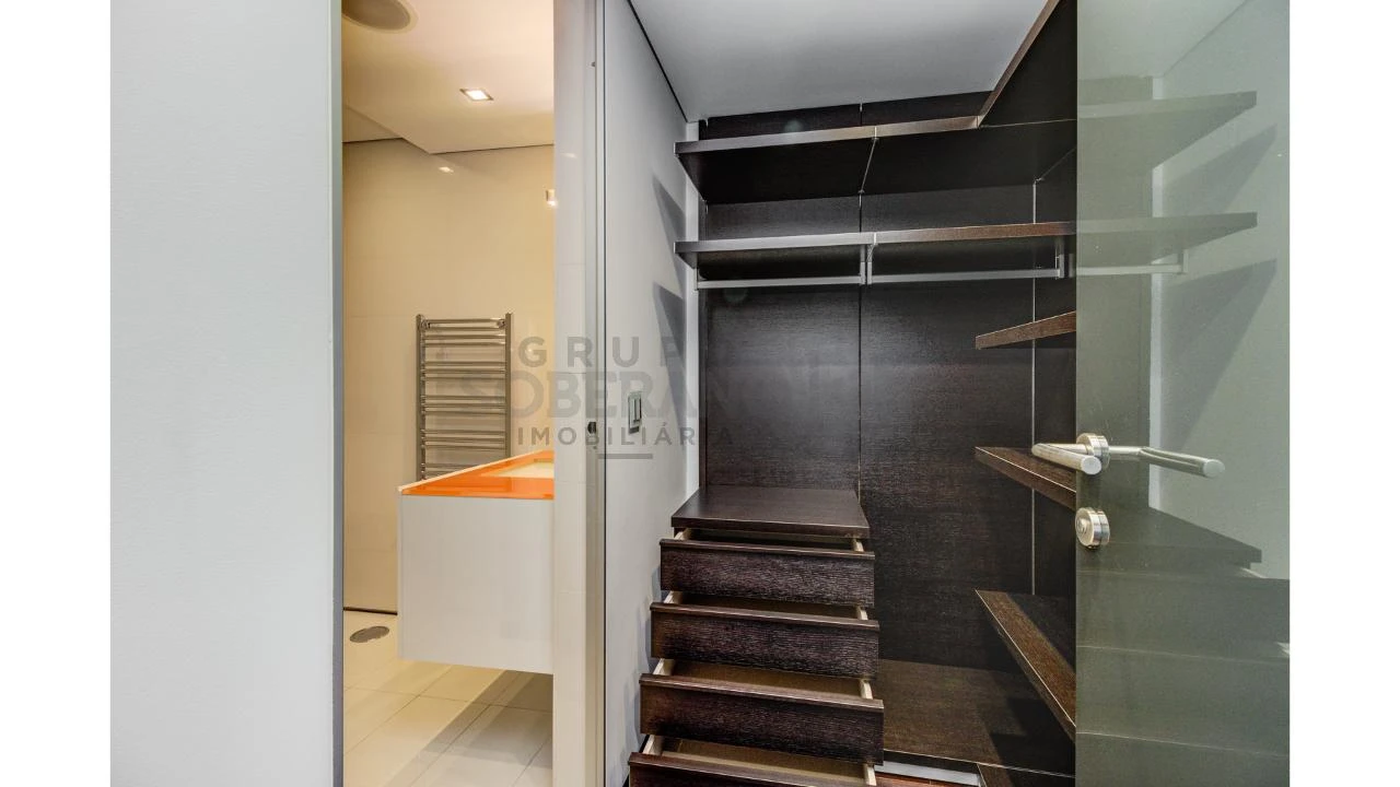 Apartamento T5 para Arrendamento em Avenidas Novas Foto 19