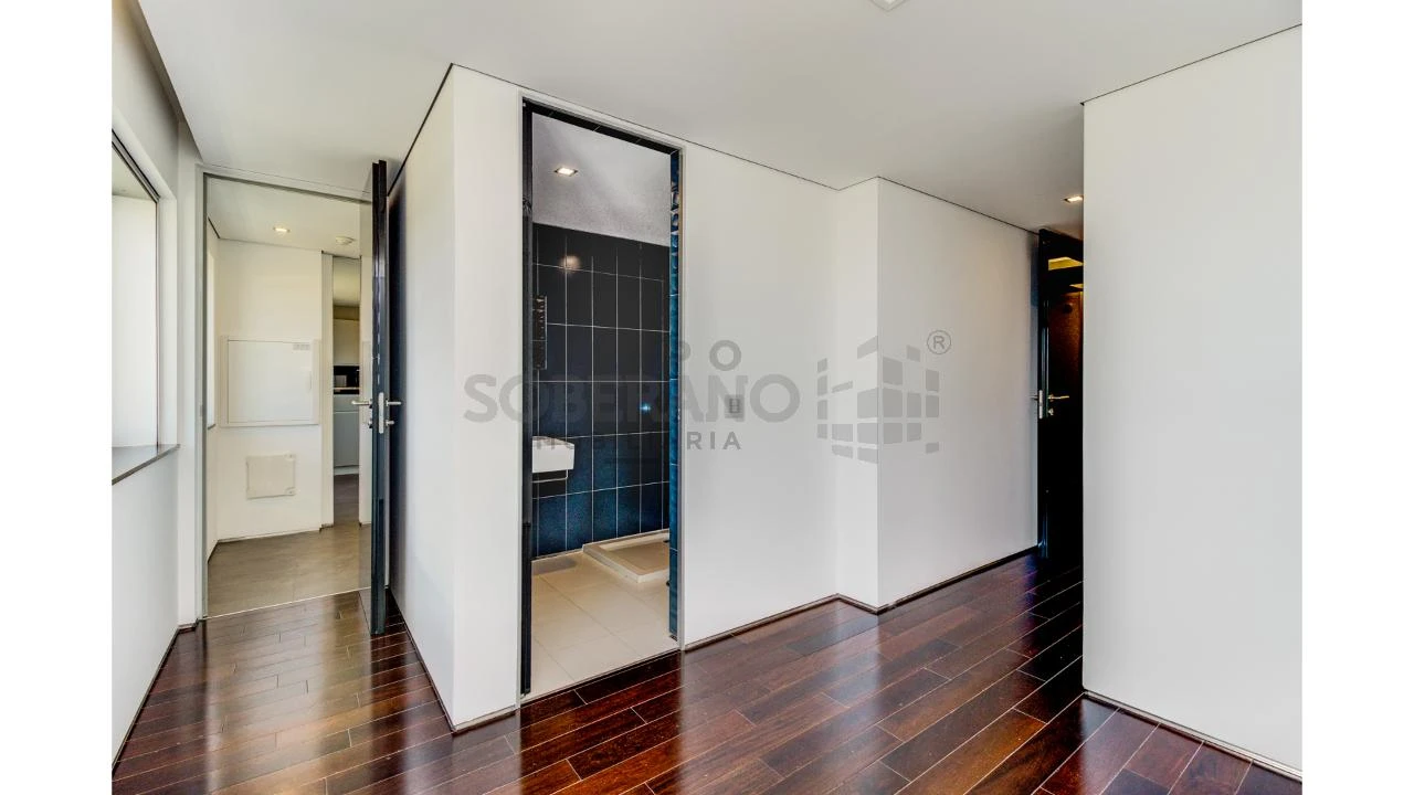 Apartamento T5 para Arrendamento em Avenidas Novas Foto 26