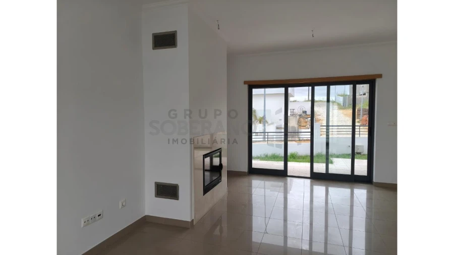 Moradia T5 para Venda em Laranjeiro e Feijó Foto 7