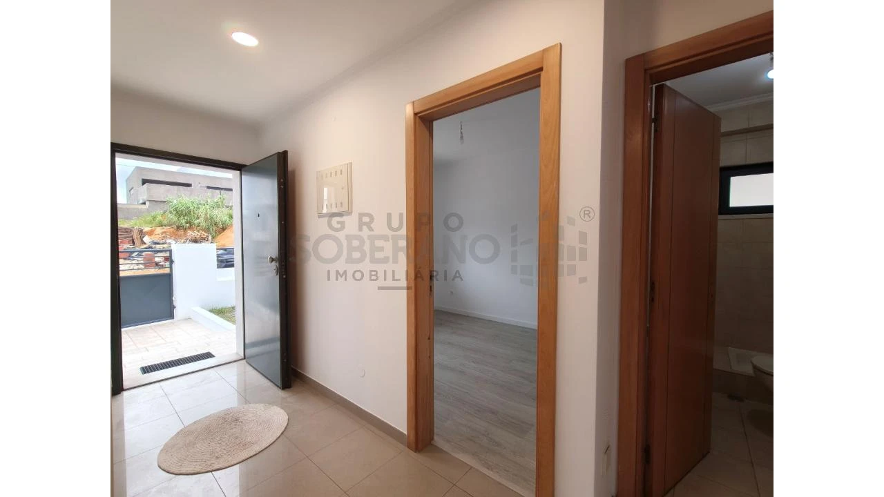 Moradia T5 para Venda em Laranjeiro e Feijó Foto 14