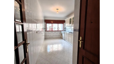 Apartamento T2 para Venda em Algueirão-Mem Martins