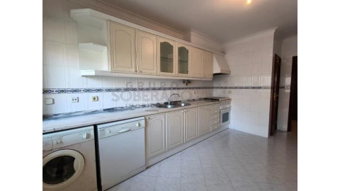 Apartamento T2 para Venda em Algueirão-Mem Martins
