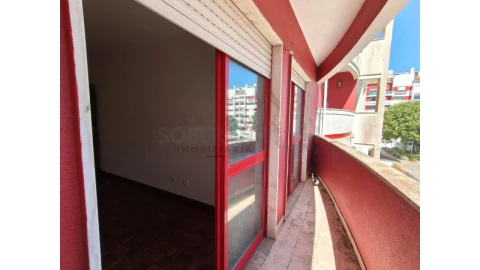 Apartamento T2 para Venda em Algueirão-Mem Martins