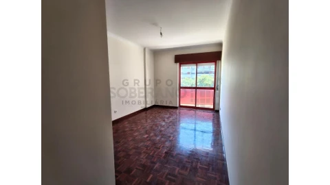 Apartamento T2 para Venda em Algueirão-Mem Martins