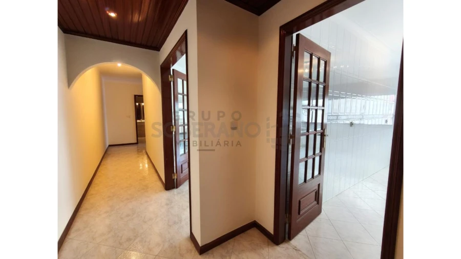 Apartamento T2 para Venda em Algueirão-Mem Martins Foto 2