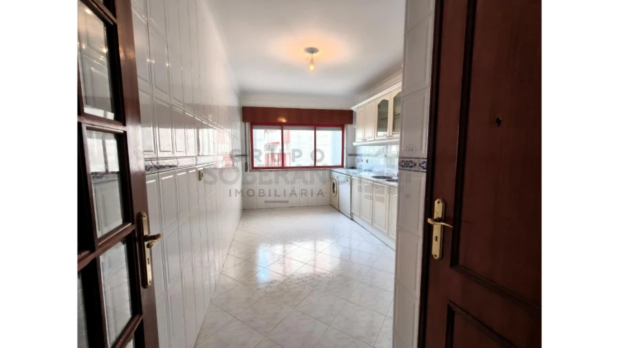 Apartamento T2 para Venda em Algueirão-Mem Martins Foto 3