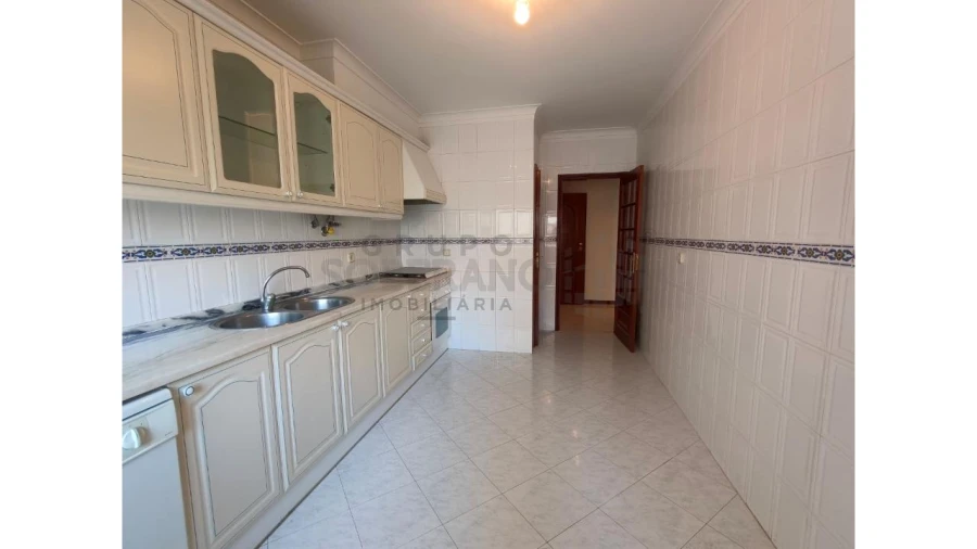 Apartamento T2 para Venda em Algueirão-Mem Martins Foto 6