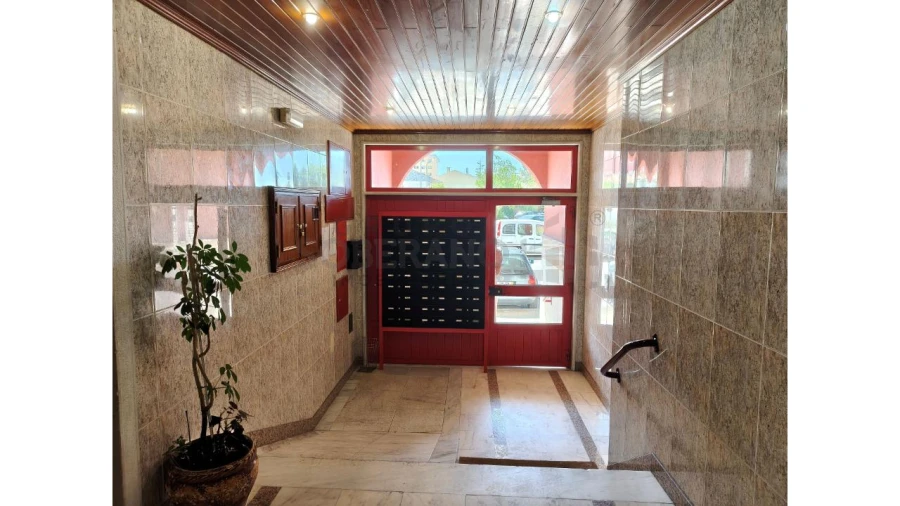 Apartamento T2 para Venda em Algueirão-Mem Martins Foto 20