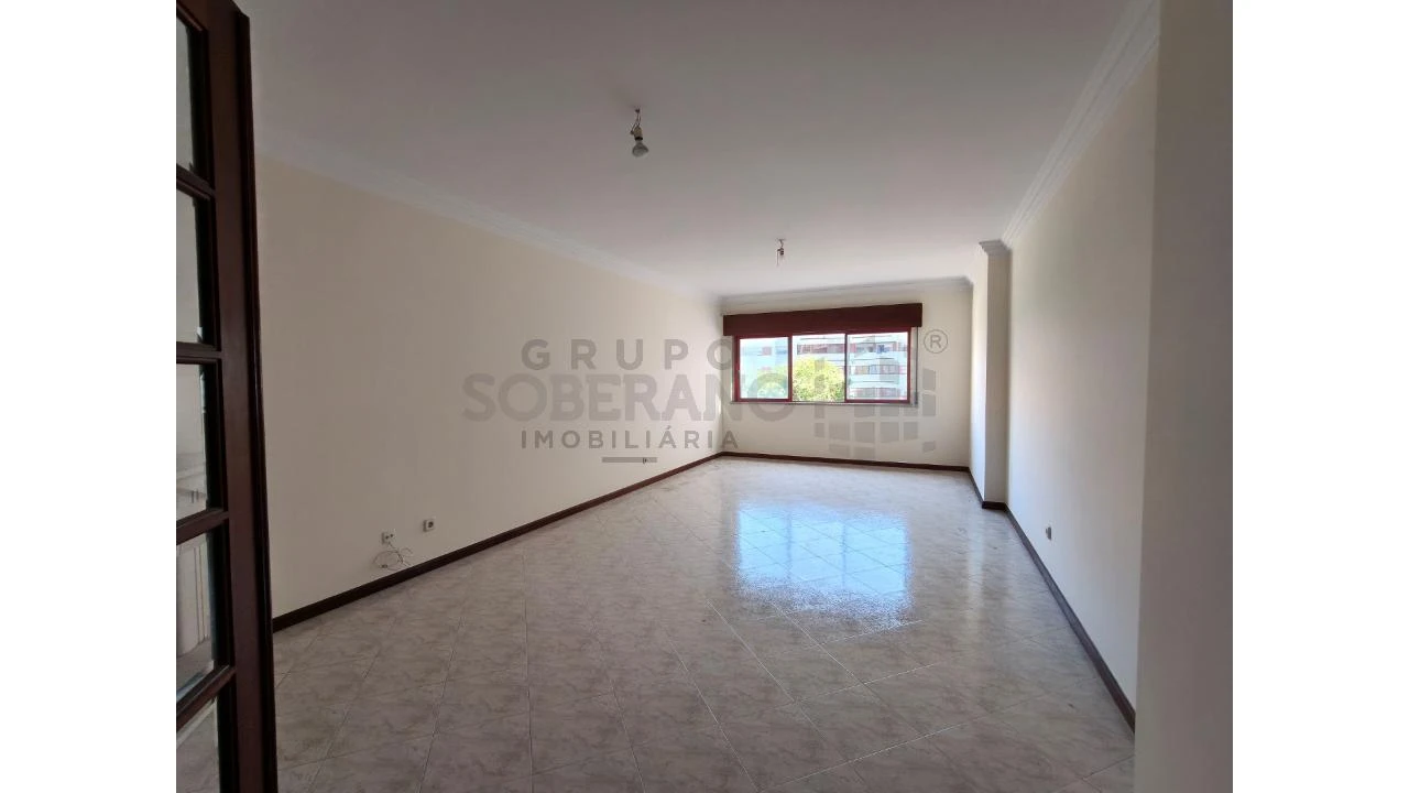 Apartamento T2 para Venda em Algueirão-Mem Martins Foto 7