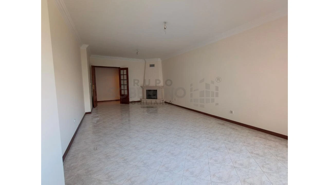 Apartamento T2 para Venda em Algueirão-Mem Martins Foto 8