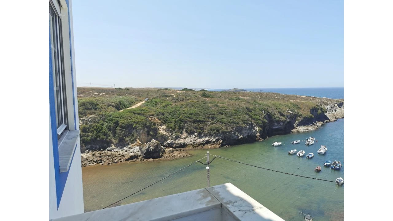 Apartamento T1 para Arrendamento em Porto Covo Foto 6