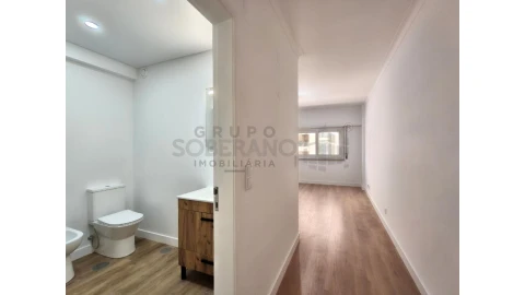 Apartamento T3 para Venda em Benfica