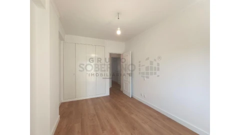 Apartamento T3 para Venda em Benfica
