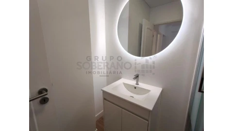 Apartamento T3 para Venda em Benfica
