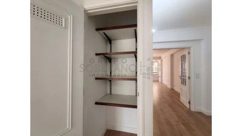 Apartamento T3 para Venda em Benfica