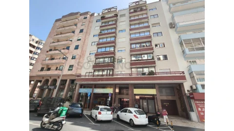 Apartamento T3 para Venda em Benfica