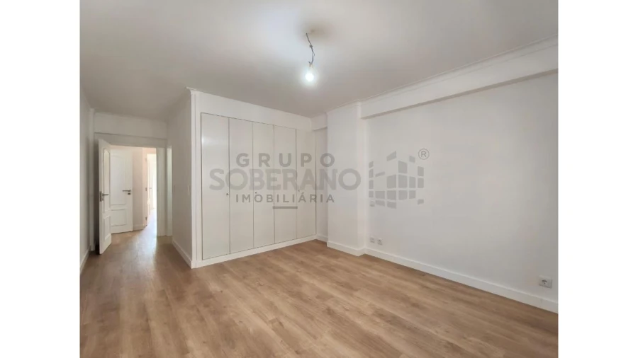 Apartamento T3 para Venda em Benfica Foto 10