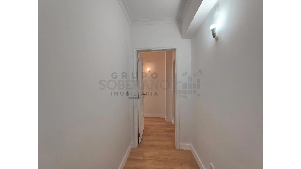 Apartamento T3 para Venda em Benfica Foto 5