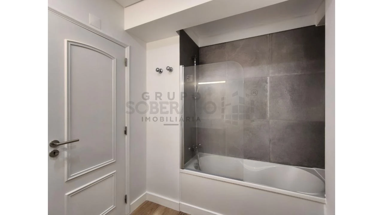 Apartamento T3 para Venda em Benfica Foto 8