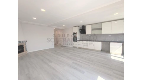 Apartamento T4 para Venda em Amora