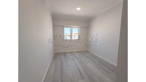 Apartamento T4 para Venda em Amora