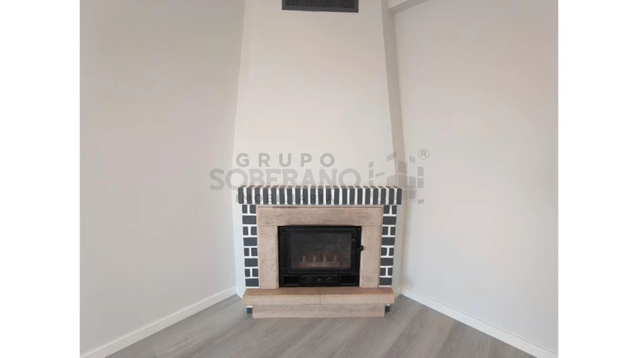 Apartamento T4 para Venda em Amora Foto 9