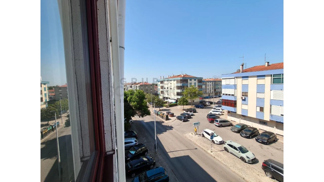 Apartamento T4 para Venda em Amora Foto 17