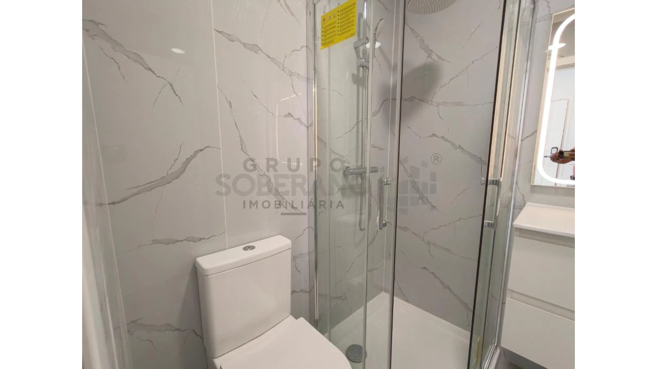 Apartamento T4 para Venda em Amora Foto 7