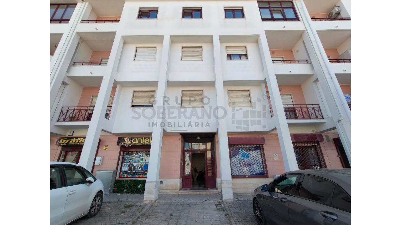 Apartamento T4 para Venda em Amora Foto 9
