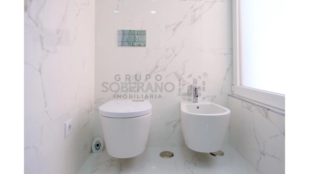 Moradia T4 para Venda em Charneca de Caparica e Sobreda Foto 11