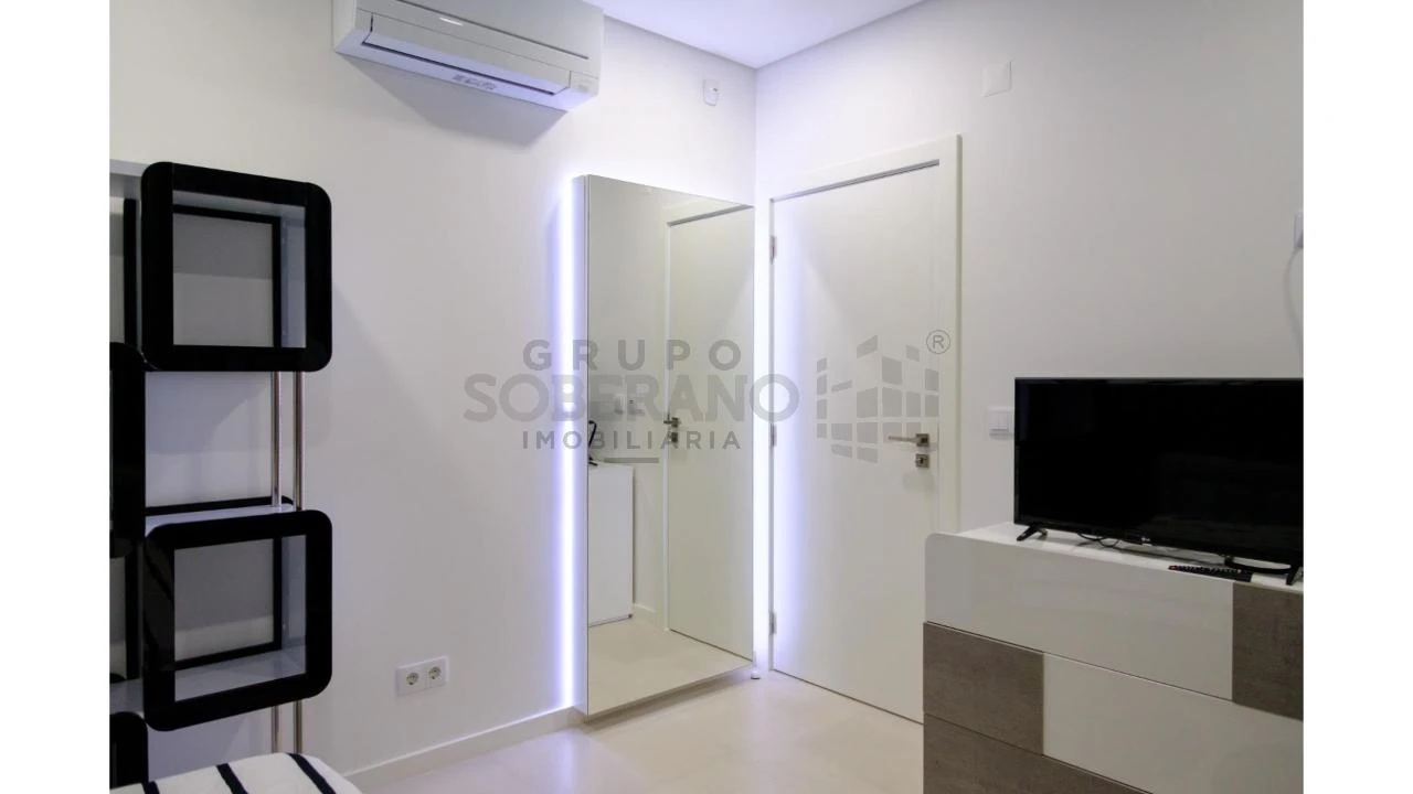 Moradia T4 para Venda em Charneca de Caparica e Sobreda Foto 14