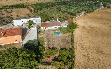 Moradia T4 para Venda em Azoia de Cima e Tremês