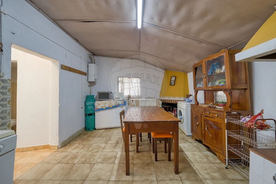 Moradia T4 para Venda em Azoia de Cima e Tremês Foto 27