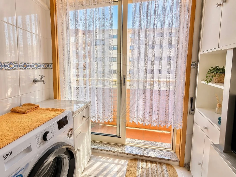 Apartamento T1 para Arrendamento em Avintes Foto 6
