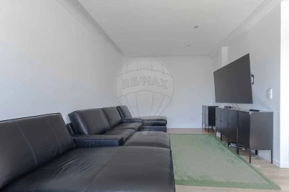 Moradia T4 para Venda em Paranhos