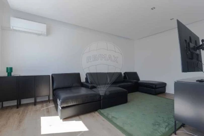 Moradia T4 para Venda em Paranhos