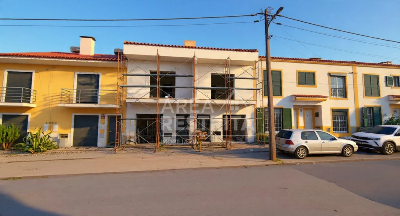 Moradia T3 para Venda em Quinta do Conde Foto 2