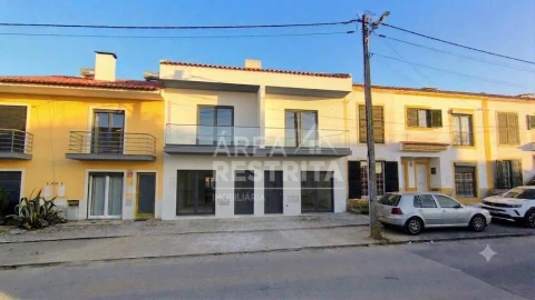 Moradia T3 para Venda em Quinta do Conde