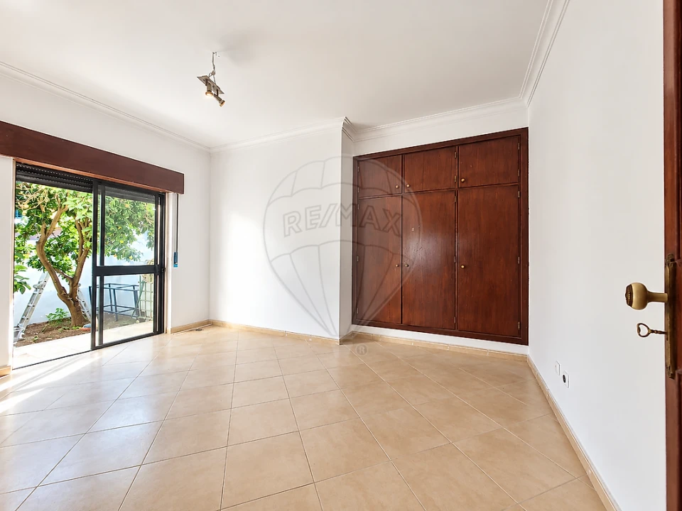 Moradia T4 para Venda em Quinta do Conde Foto 7