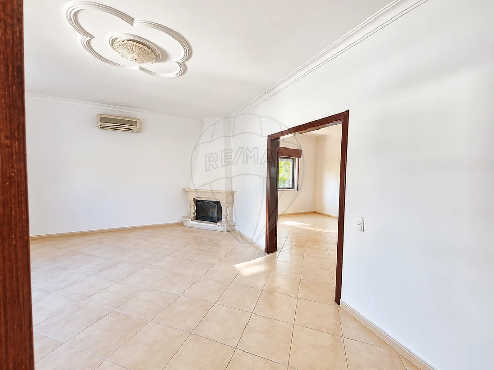 Moradia T4 para Venda em Quinta do Conde Foto 15