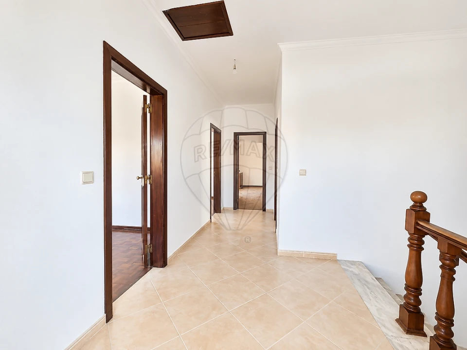 Moradia T4 para Venda em Quinta do Conde Foto 18