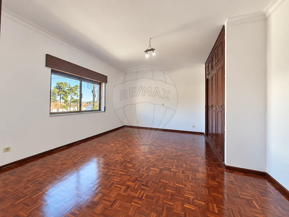 Moradia T4 para Venda em Quinta do Conde Foto 24