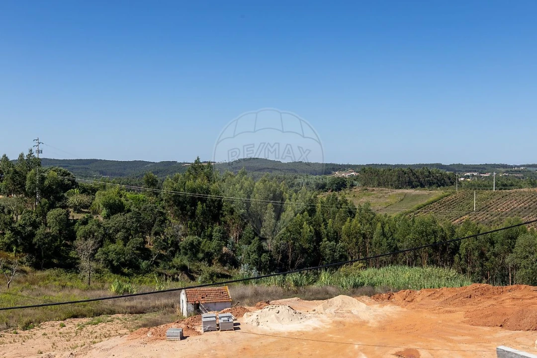 Moradia T4 para Venda em Cadaval e Pêro Moniz Foto 37