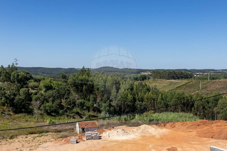 Moradia T4 para Venda em Cadaval e Pêro Moniz Foto 37