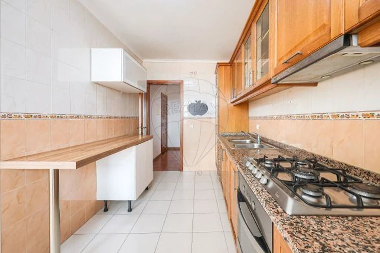 Apartamento T2 para Venda em Aradas Foto 4