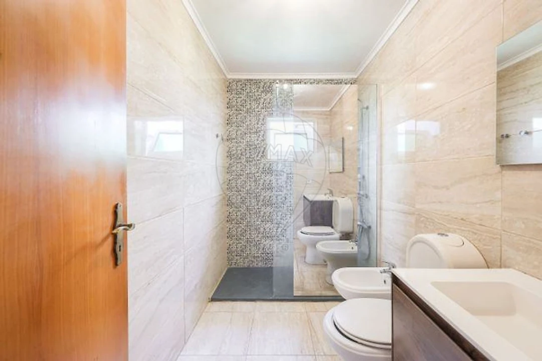 Apartamento T2 para Venda em Aradas Foto 8