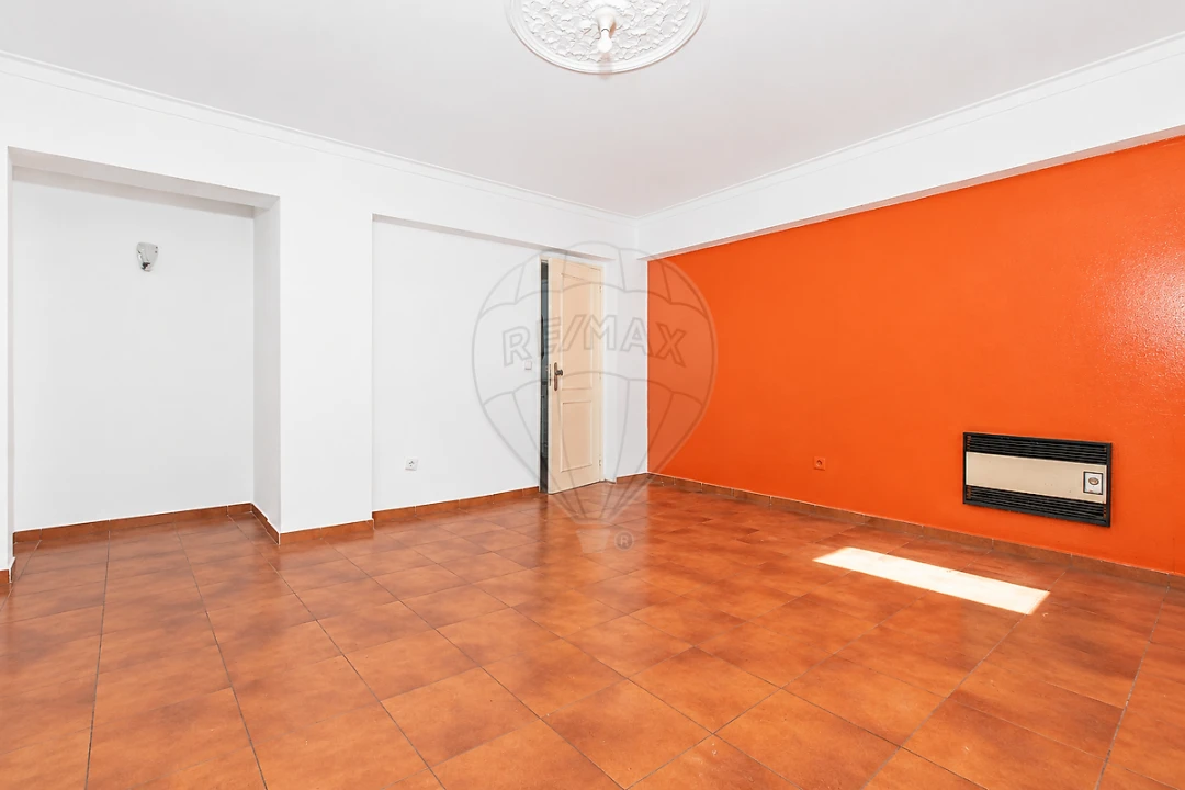 Apartamento T4 para Venda em Carregado e Cadafais Foto 4