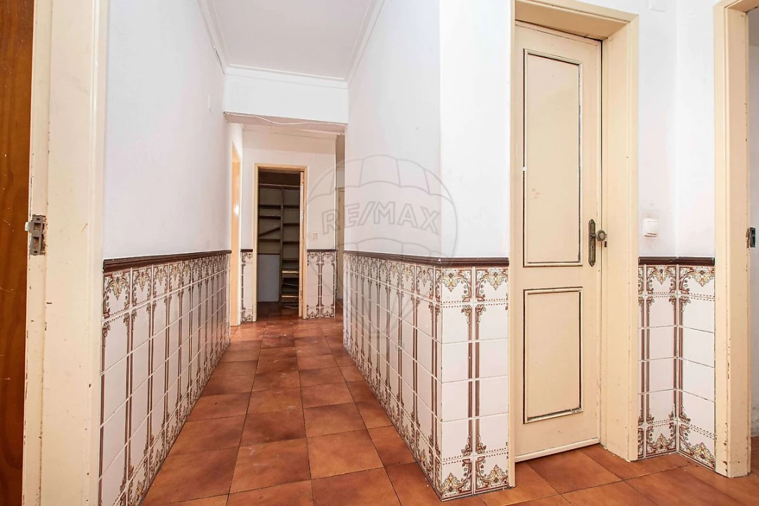 Apartamento T4 para Venda em Carregado e Cadafais Foto 6