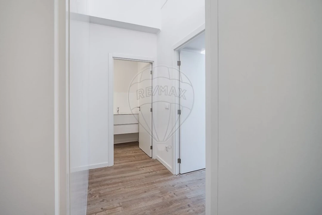 Apartamento T3 para Arrendamento em Cedofeita, Santo Ildefonso, Sé, Miragaia, São Nicolau e Vitória Foto 12